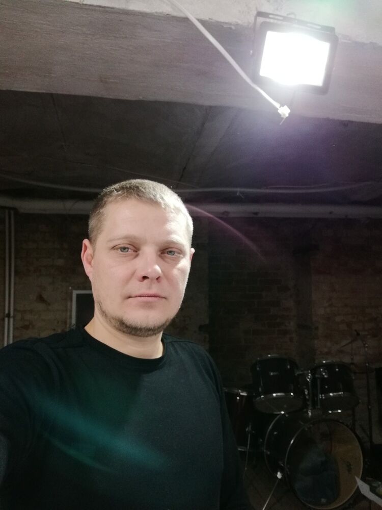  ,   Yuri, 43 ,   ,   , c 