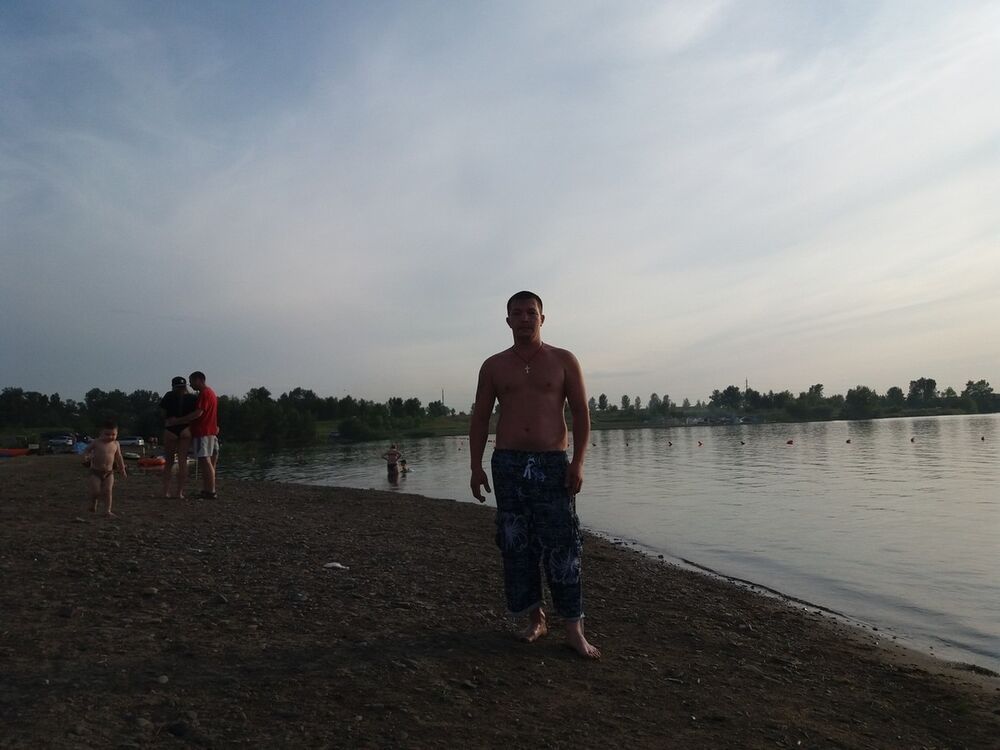 ,   Denis, 37 ,   ,   , c 
