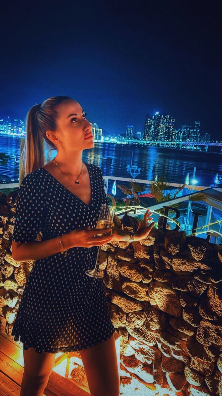  Pusan,   Olesya, 37 ,   ,   