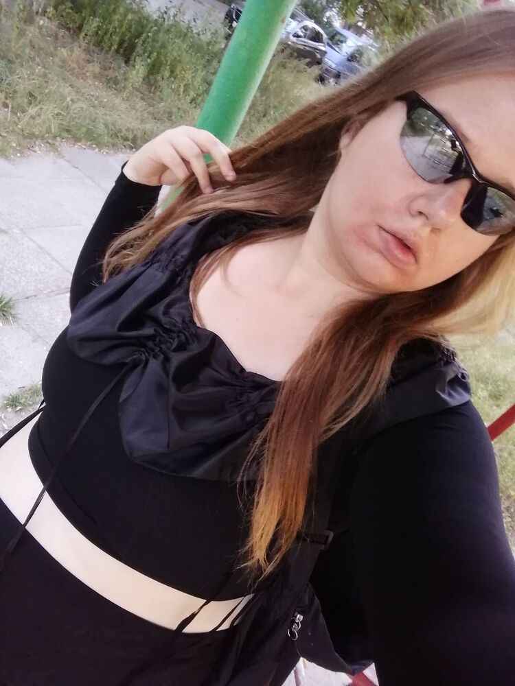  53373681  , 34 ,    
