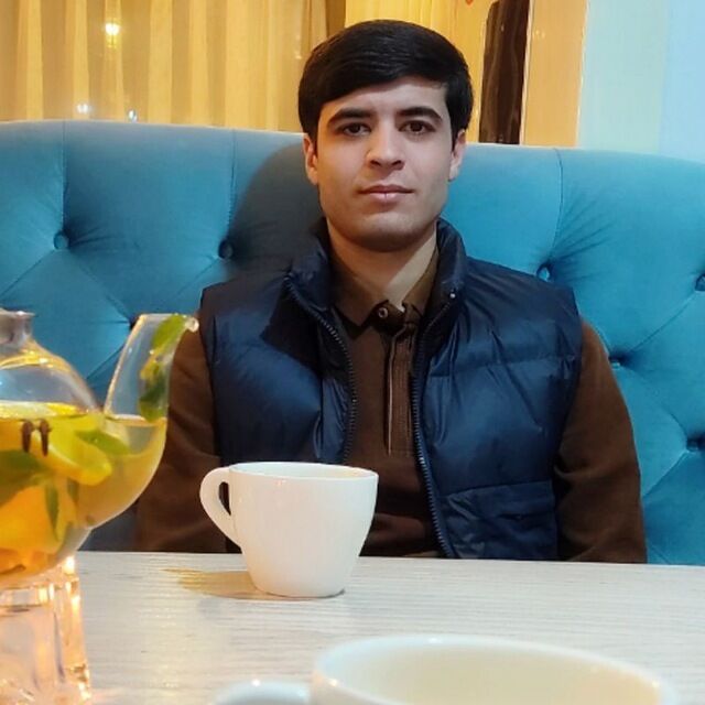  48865801  Sharif, 24 ,    -