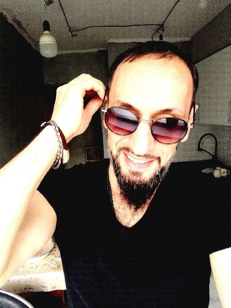  38828631  Gaybi, 47 ,    