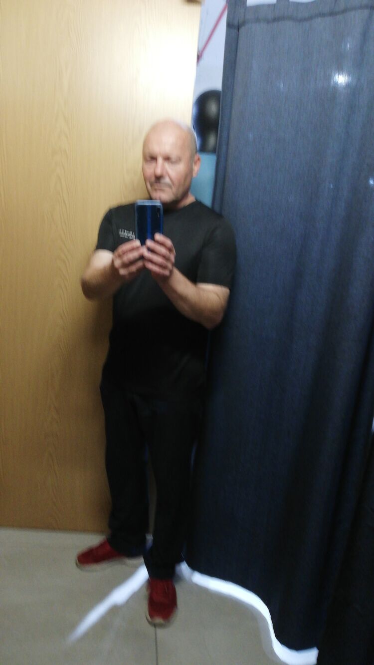  36642331  Valerii, 55 ,    