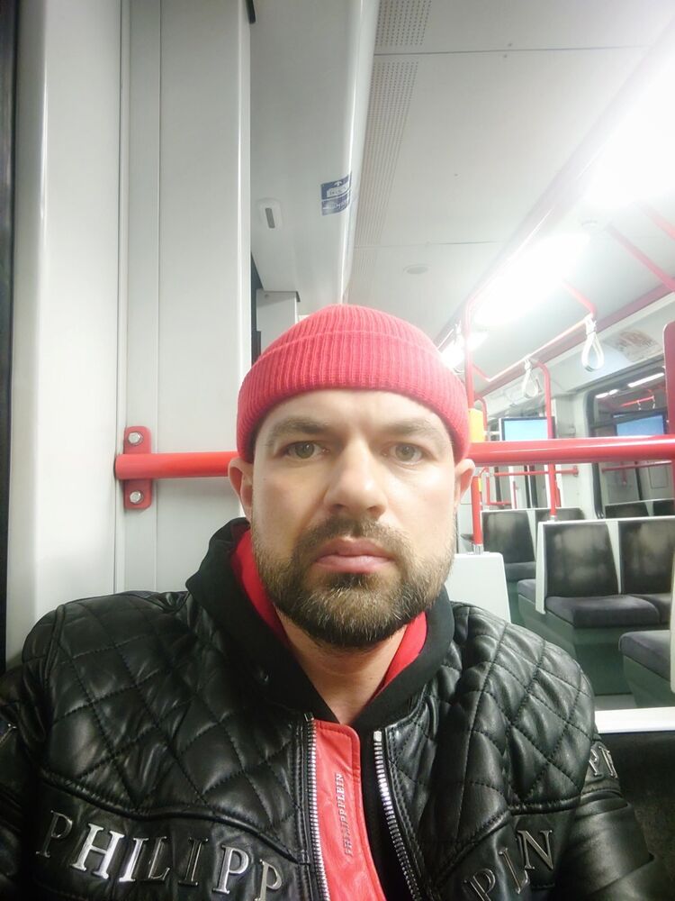  45688681  , 43 ,    