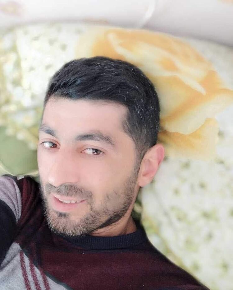  48089511  Rustam, 37 ,    