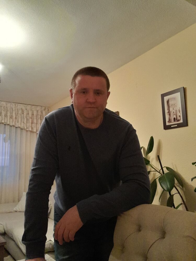  ,   Vitali, 51 ,   ,   