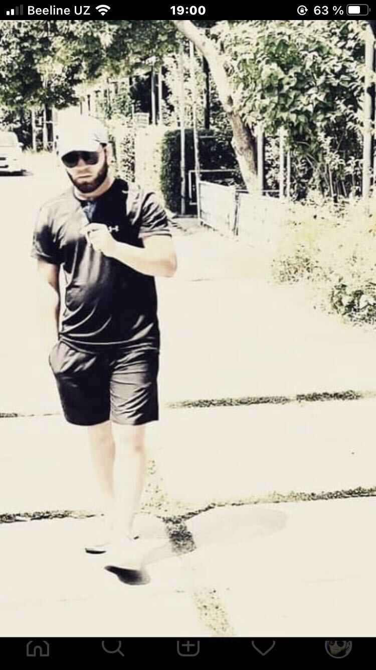  24141081  Timur, 31 ,    