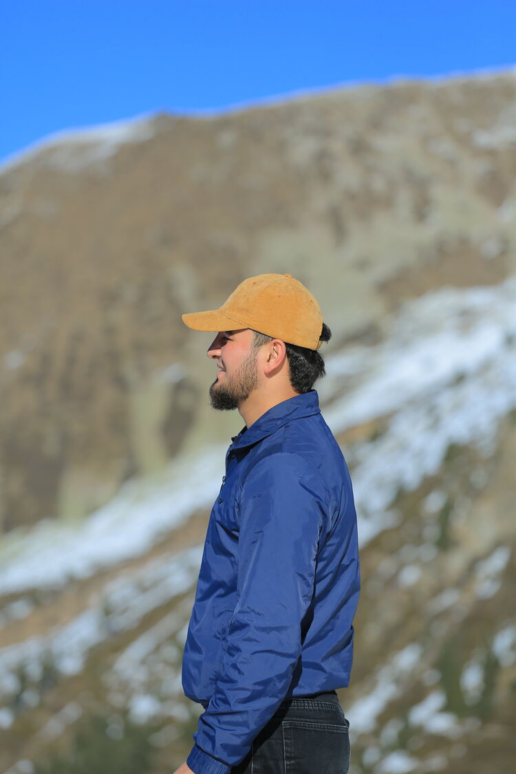  48828261  , 27 ,    