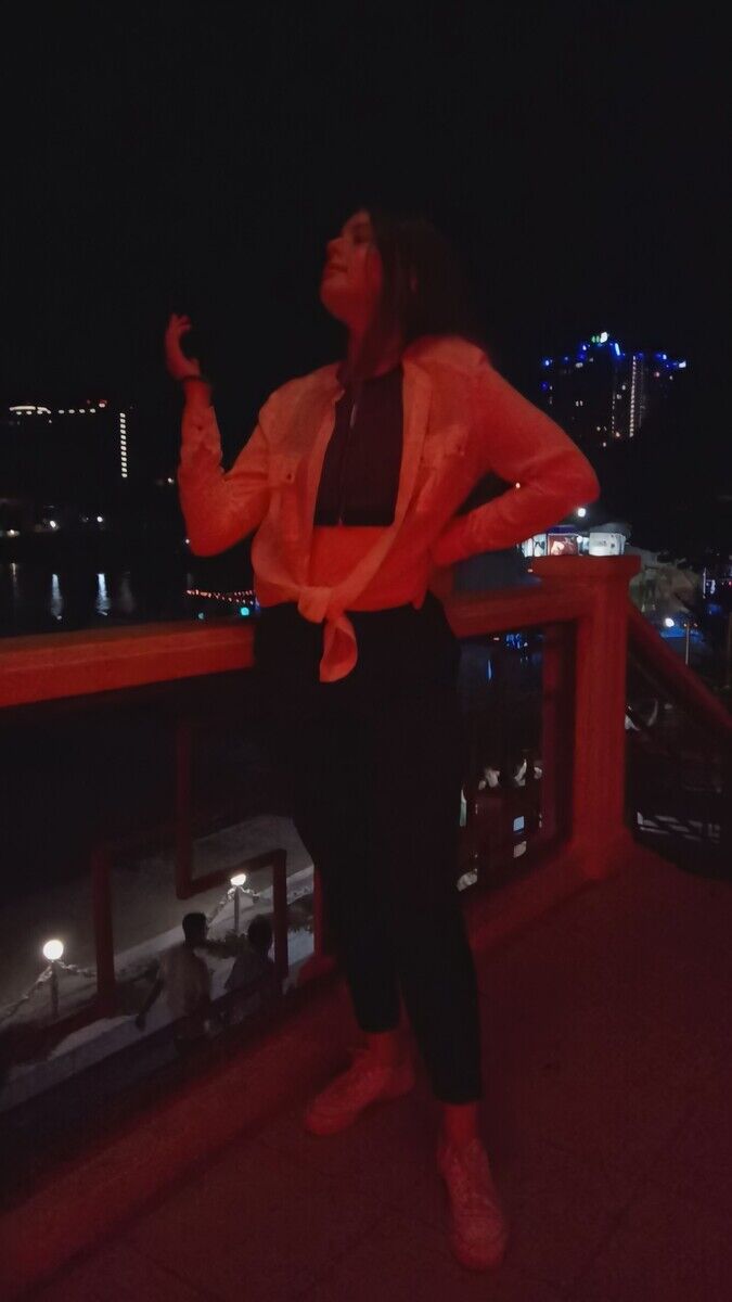  ,   Lena, 23 ,   ,   , c 