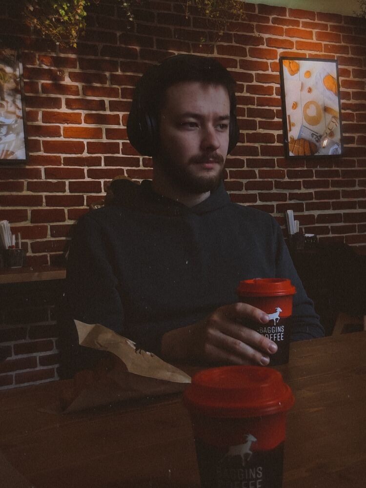  -,   Anton, 28 ,   ,   , c 