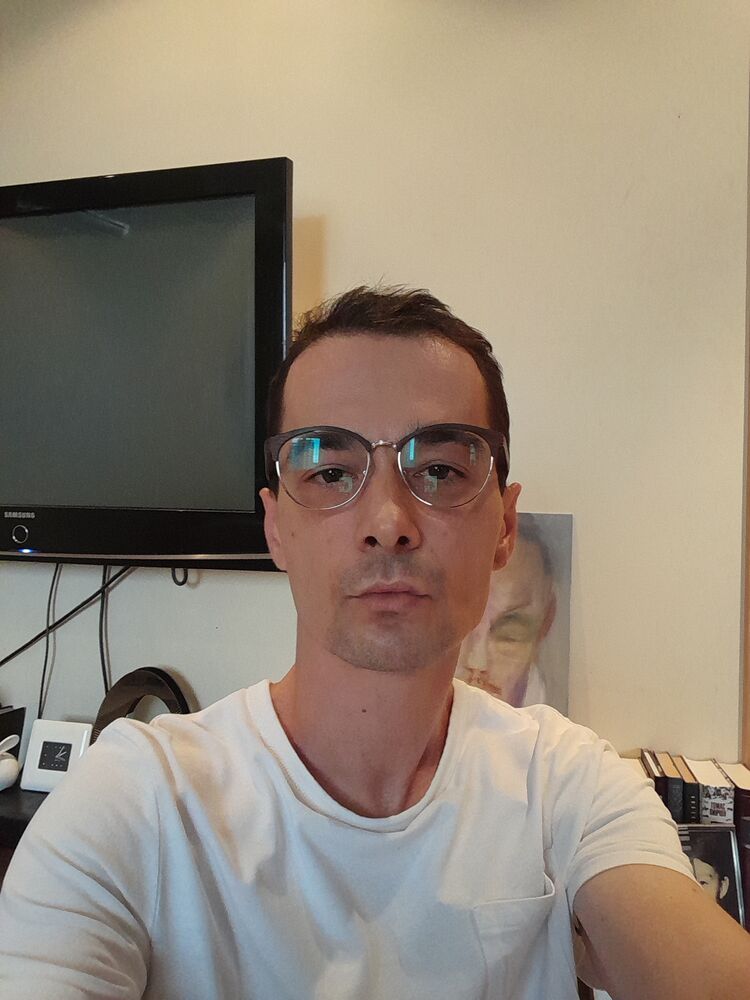  ,   Ruslan, 35 ,   ,   , c , 