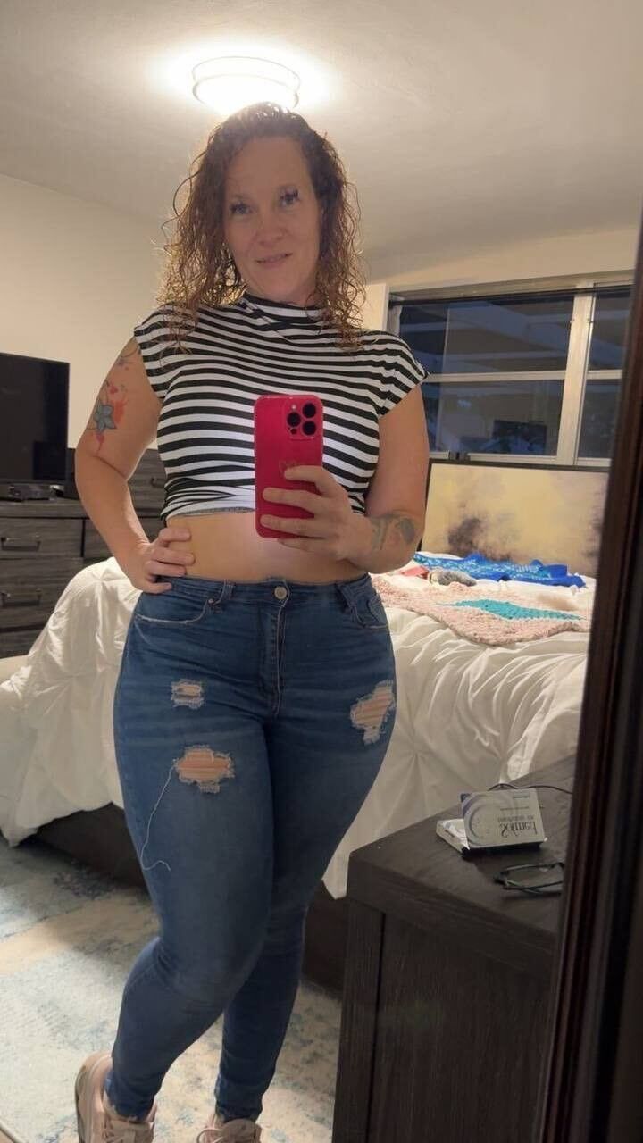  Kiskunhalas,   Charlotte, 41 ,   ,   , c , 