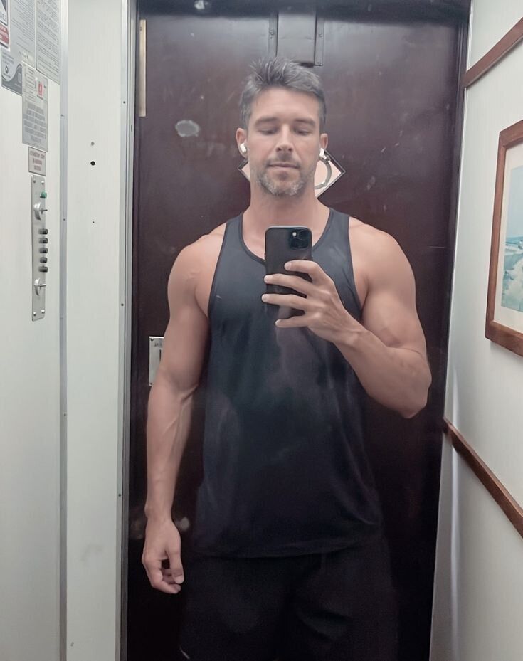  49944611  , 35 ,    