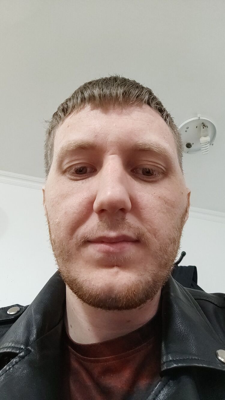  ,   Ruslan, 35 ,   ,   , c , 