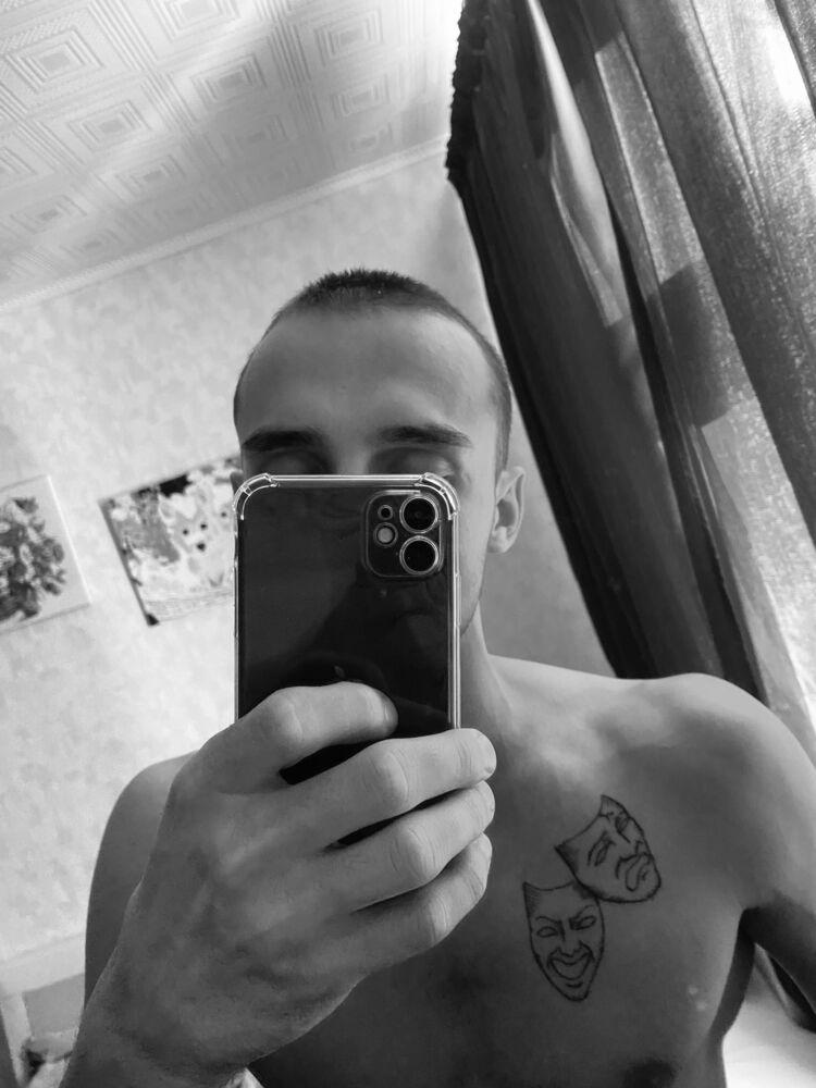  33177791  Razim, 25 ,    