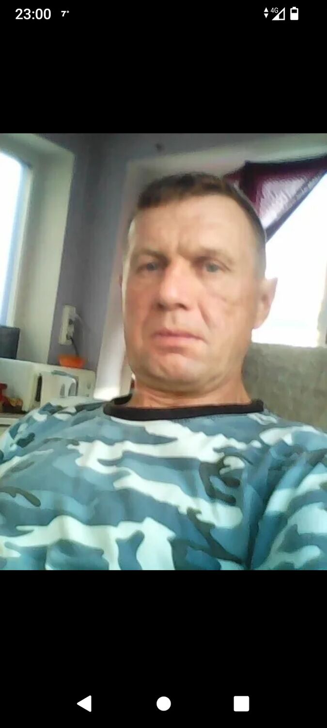  43368811  Igor, 54 ,    