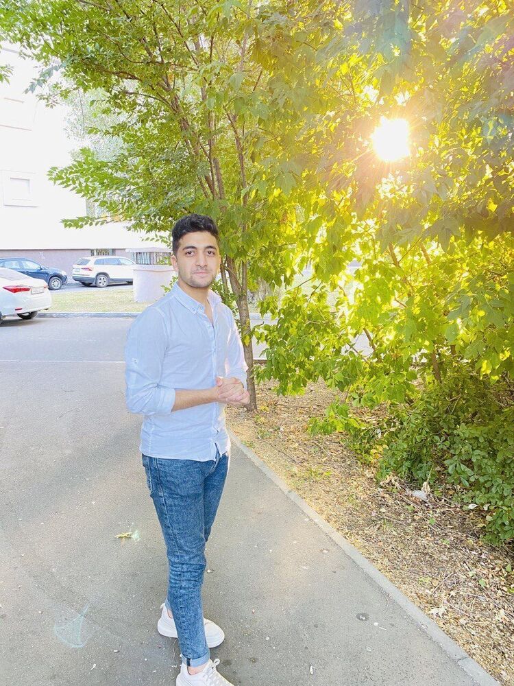  28783741  Youssef, 22 ,    