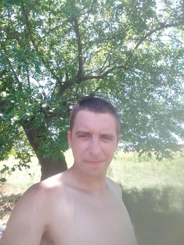  ,   Alexandru B, 40 ,   ,   , c 