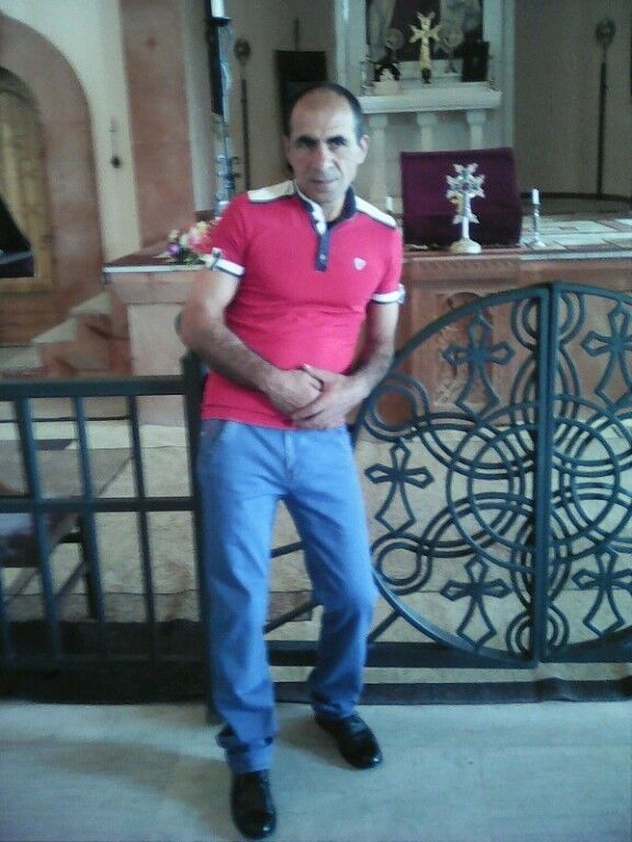  18813991  Valentin, 57 ,    