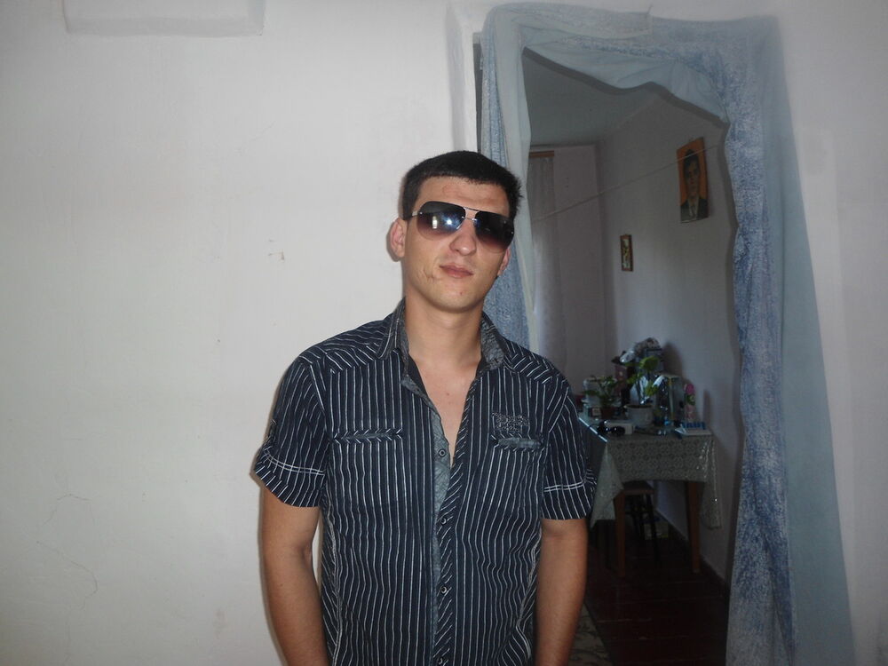  6880661  Aleks, 35 ,    