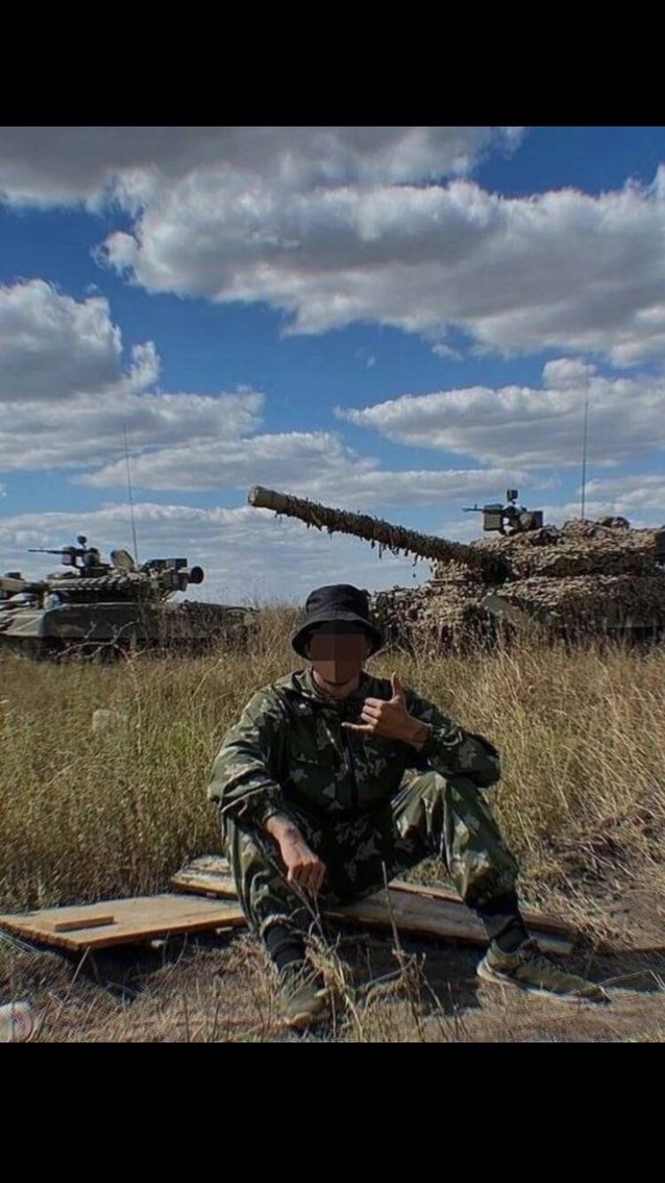  40103851  , 28 ,    