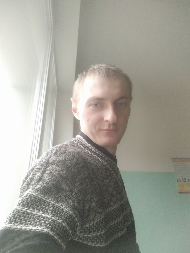  15642931  Makar, 32 ,    