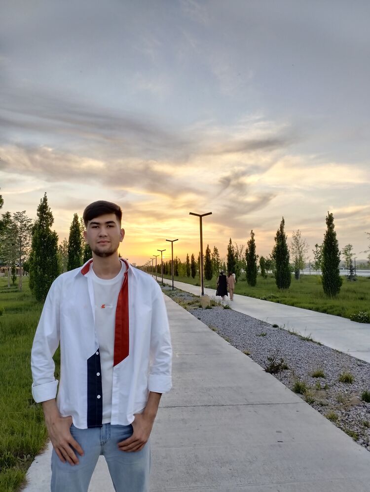  47780631  Shaxriyor, 21 ,    