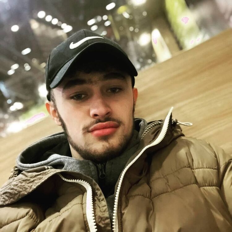  29175731  Ruslan, 26 ,    Nuernberg