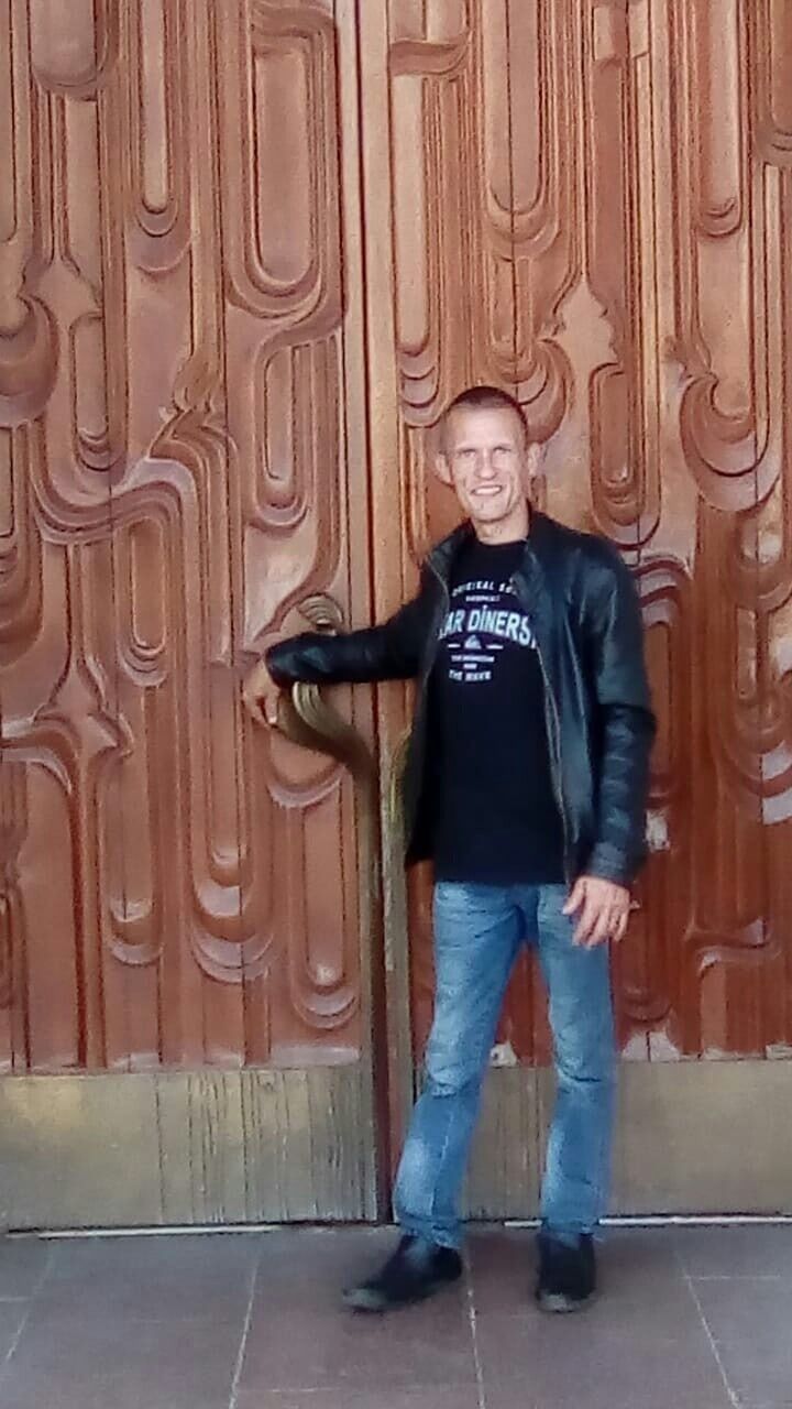  49167141  , 40 ,    