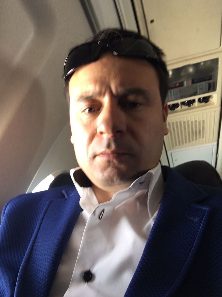  44203101  Ahmet, 40 ,    