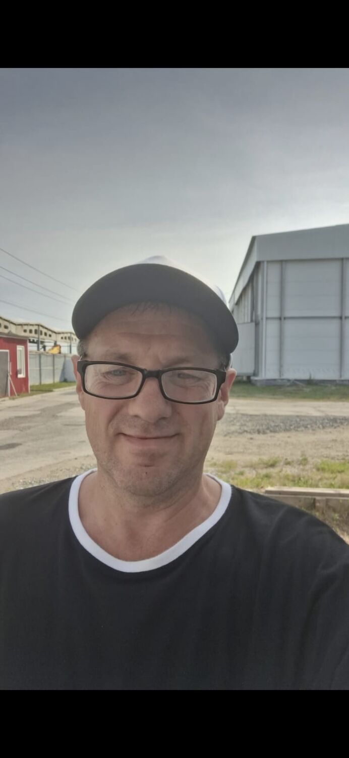  ,   ALEKSANDER, 48 ,   , 