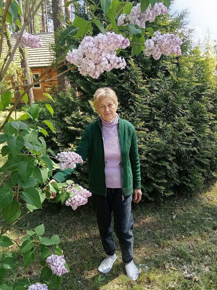  47954701  Anna, 76 ,    