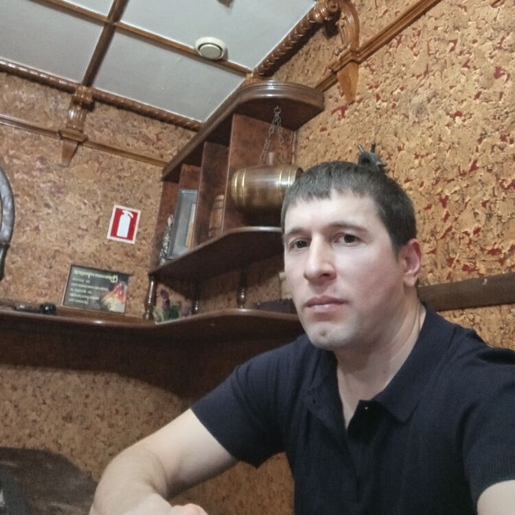  43043471  Marat, 37 ,    