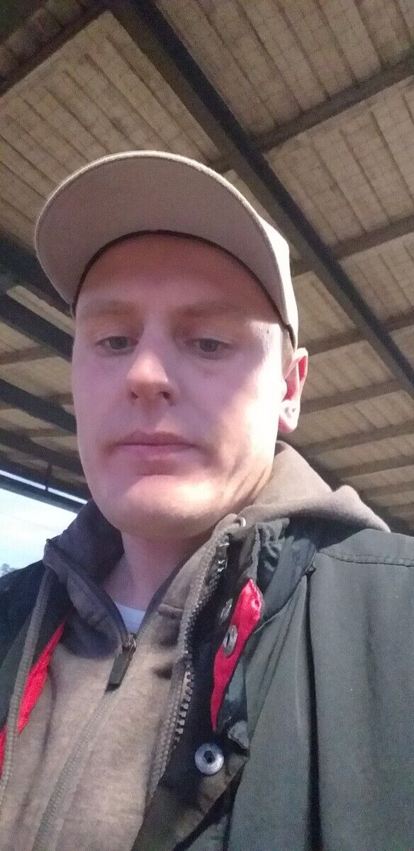  Neuss,   , 42 ,   ,   , c 