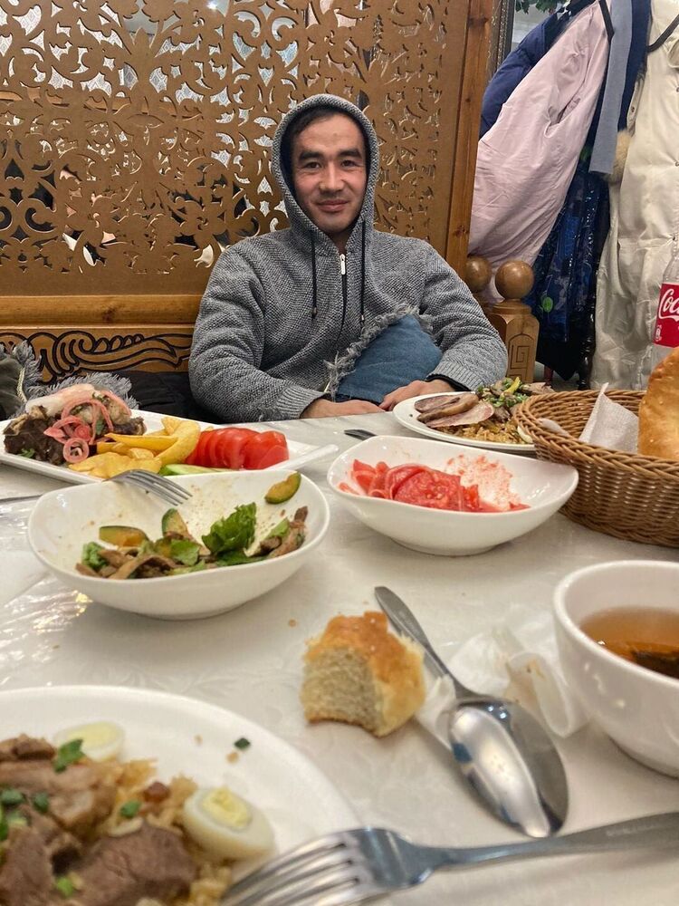  27326621  Meirambek, 25 ,    