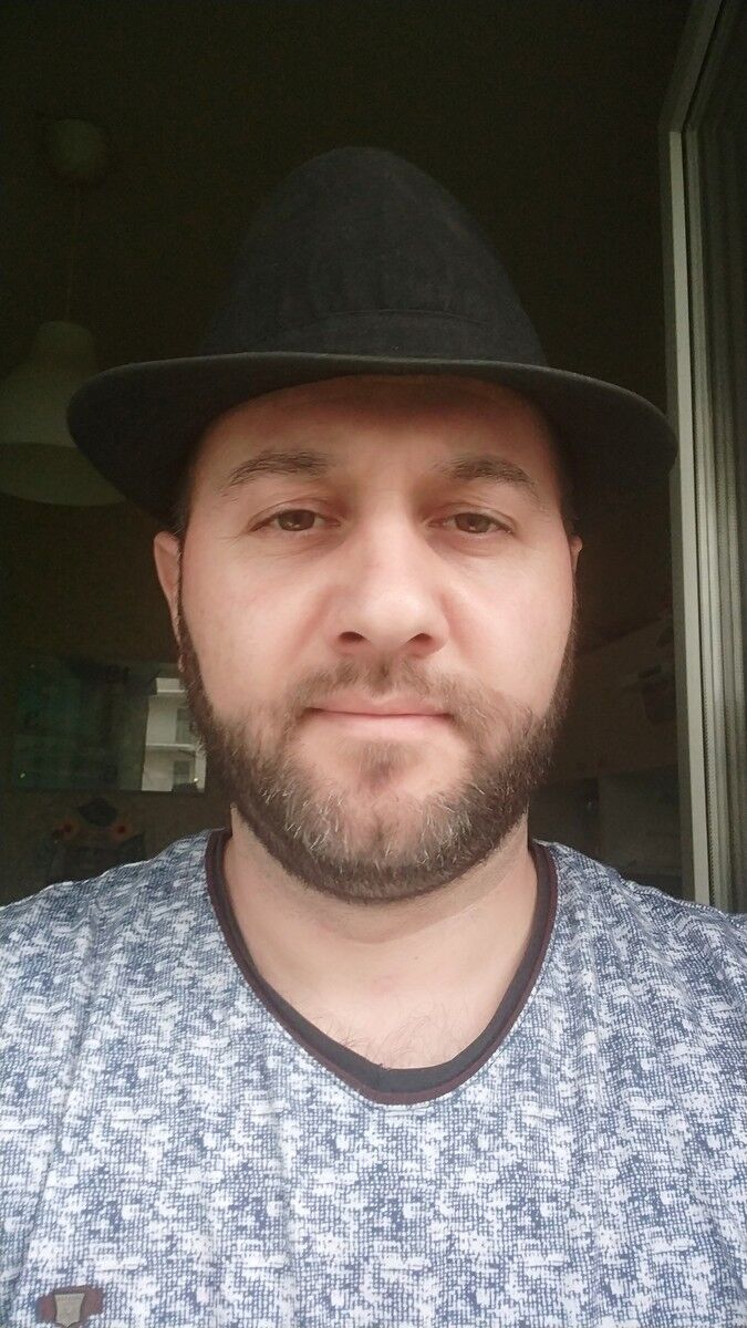  ,   Artyom, 44 ,  