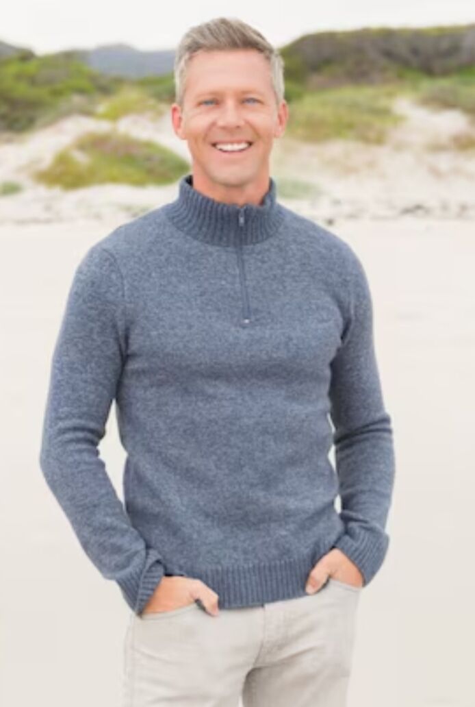  ,   Alex, 45 ,   ,   , c , 