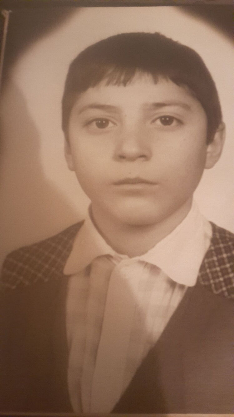  ,   Araz, 44 ,   ,   , c 