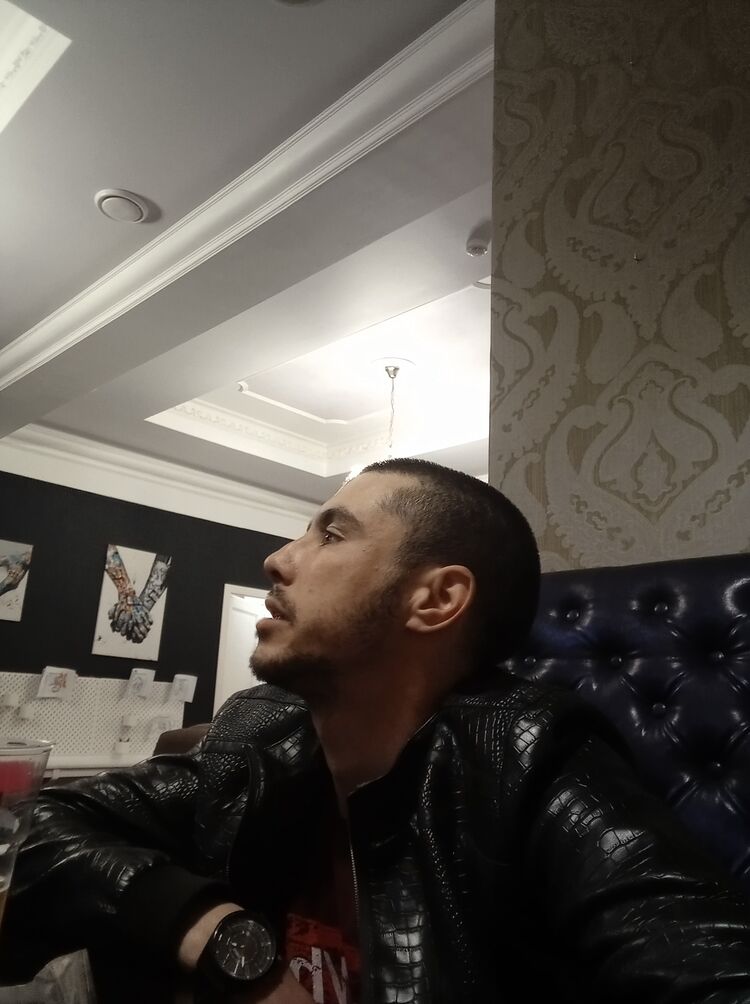  26806121  Ruslan, 30 ,    