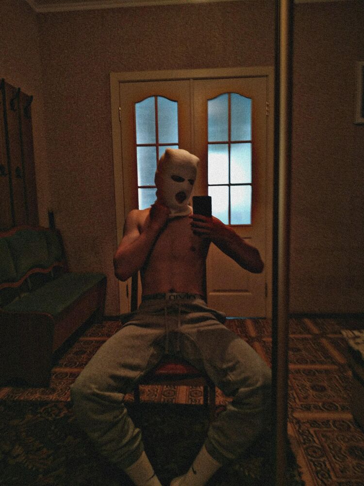 ���������� �����, ���� ������� Molotov, 27 ���, ������������ ��� c�������� ���������