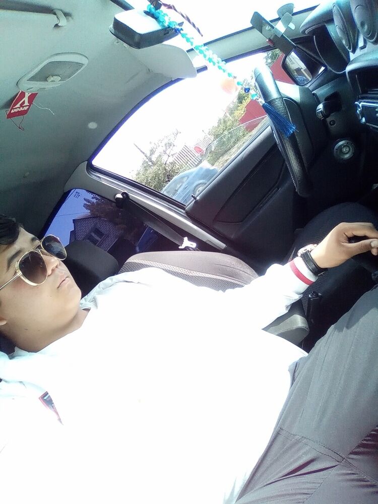  21263561  Rusik, 25 ,    