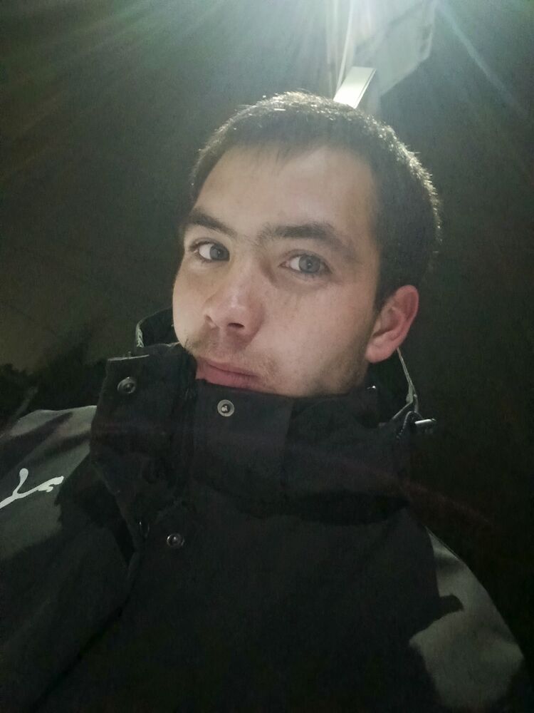  49314431  Pavel, 23 ,    