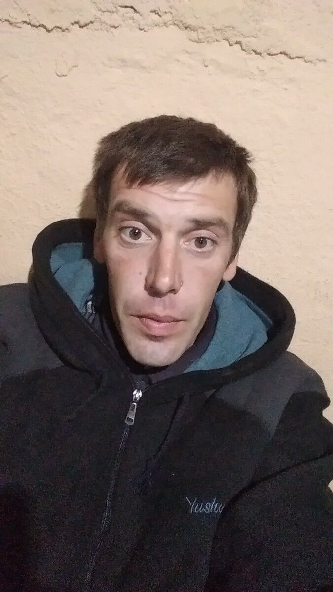  ,   Anton, 40 ,   ,   , c 