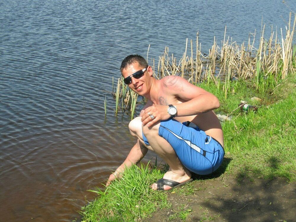  12405511  Dima, 37 ,    