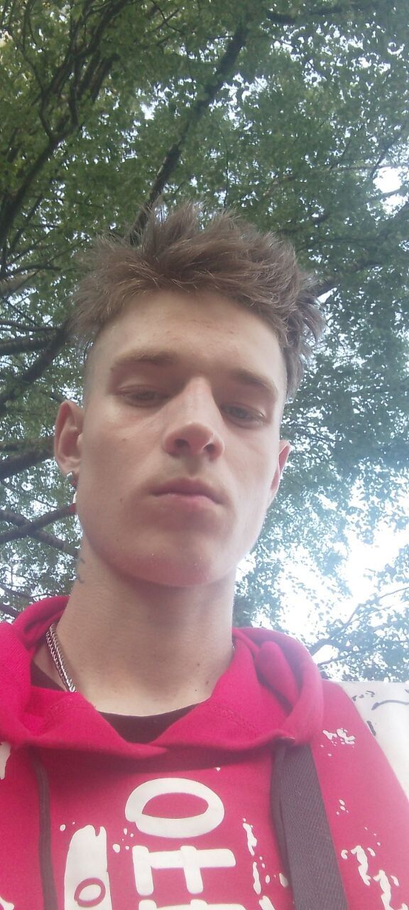  ,   Artem, 18 ,     , c 