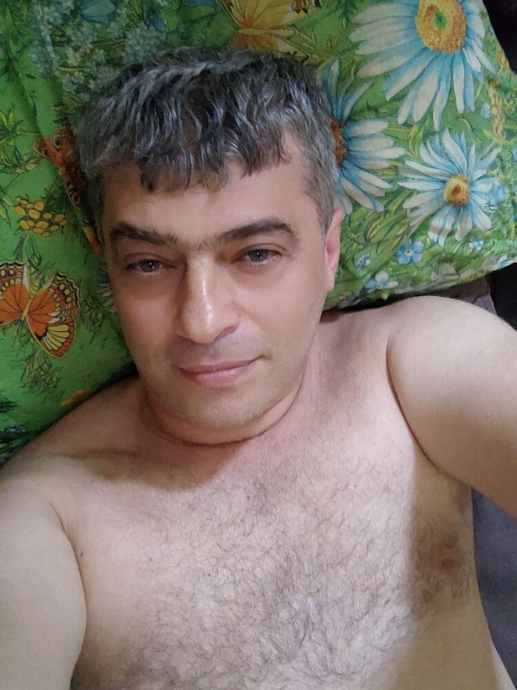  40167441  , 52 ,    