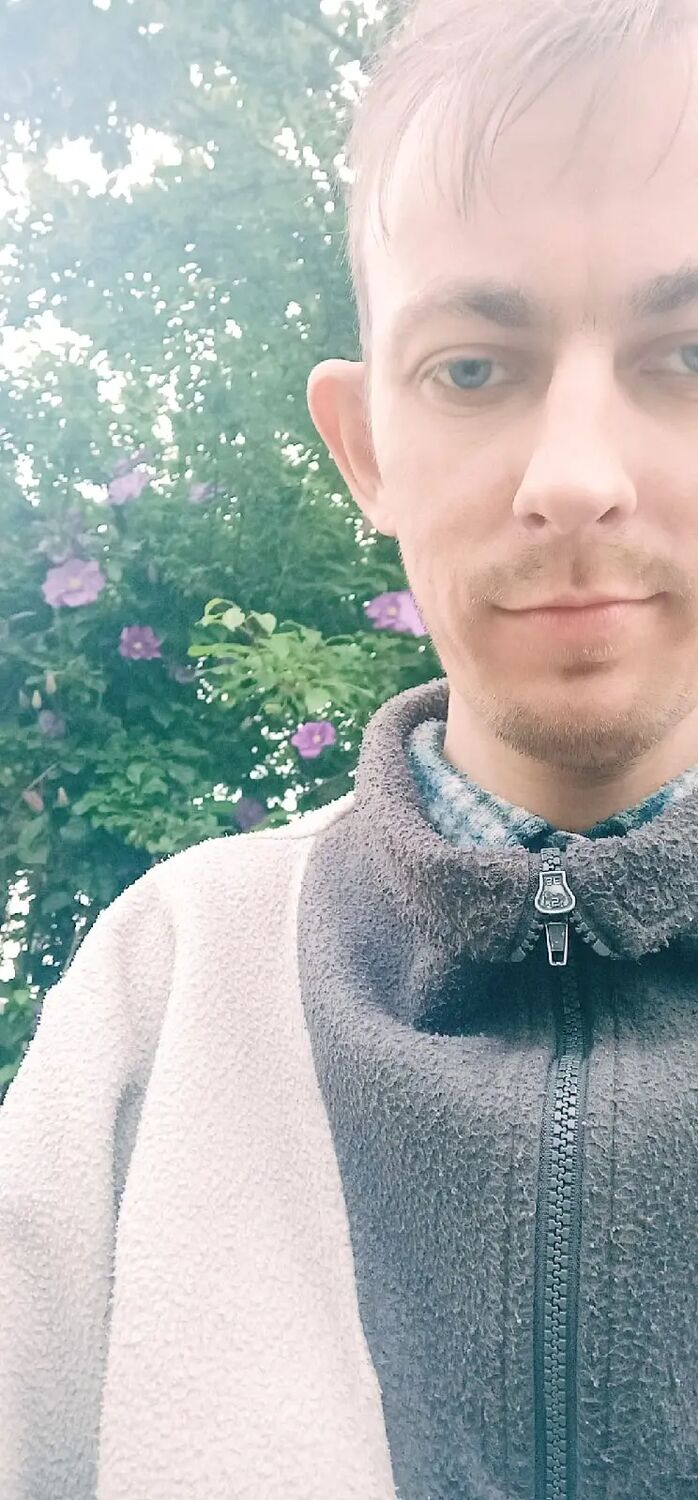  --,   , 42 ,     , 