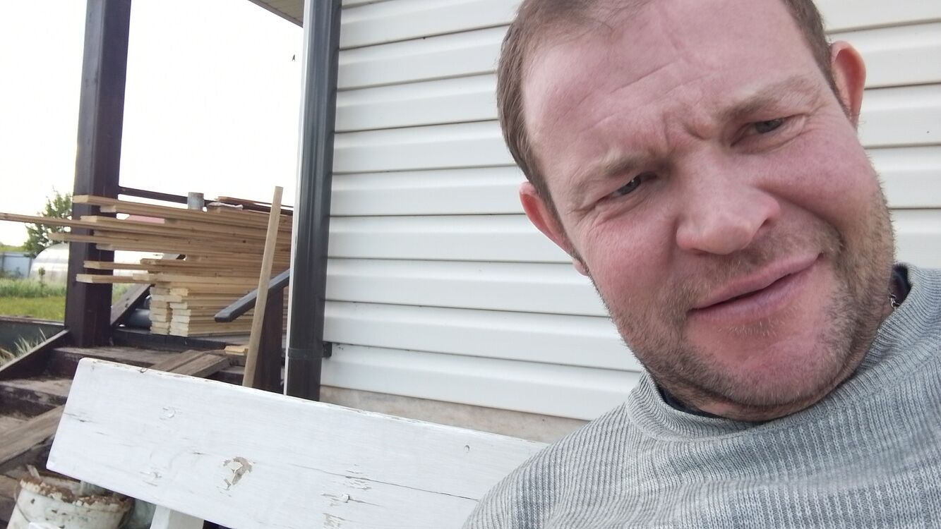  51761231  Alexey, 40 ,    