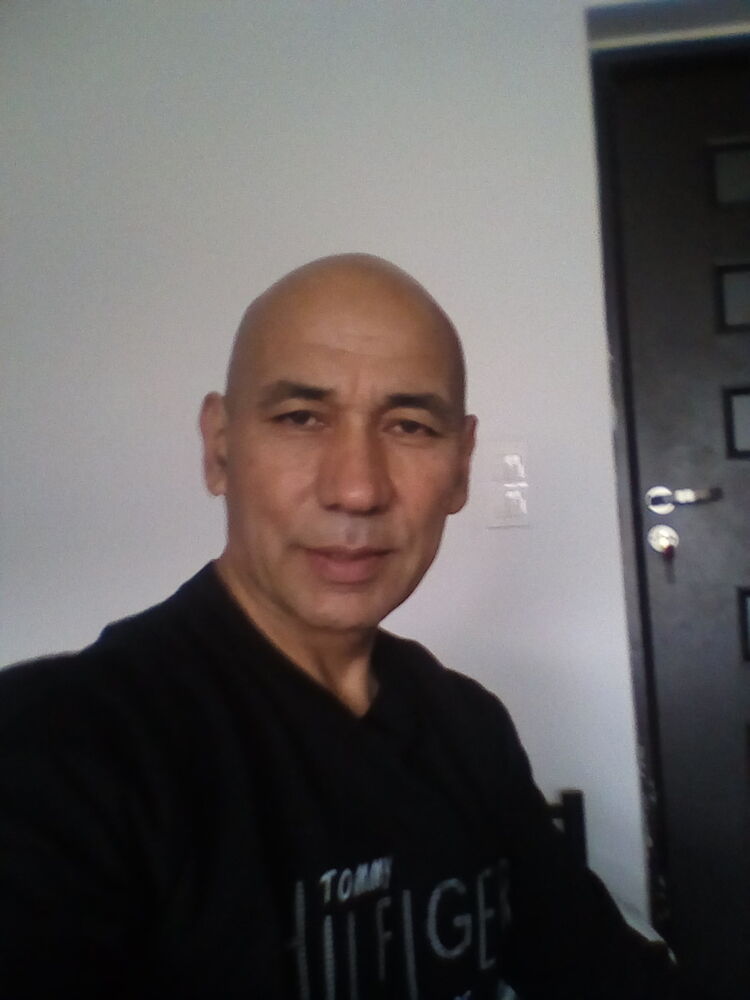  Dabrowa Gornicza,   Sobirjon, 54 ,   