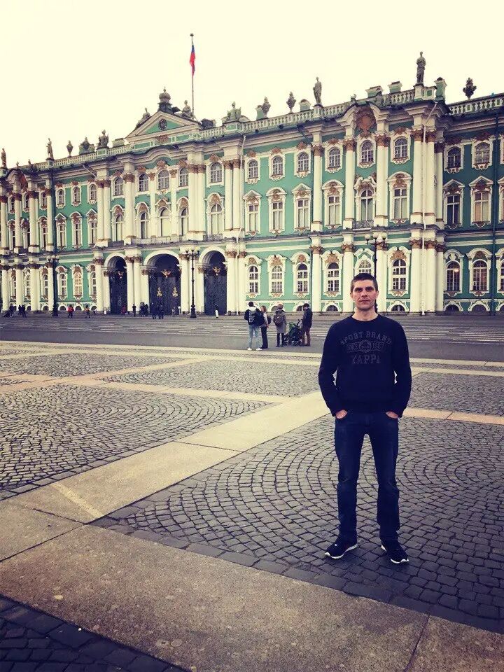  27415301  Roman, 36 ,    